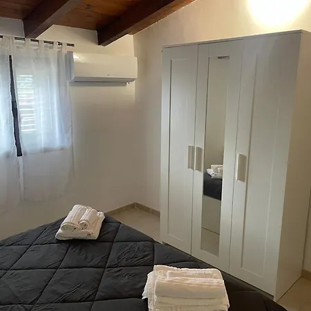 Сasa de vacaciones Trifamiliare Garden - Conchiglia Vicino Catania E Siracusa,spiaggia A 300 Mt E Parcheggio Gratuito