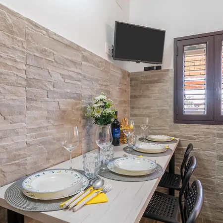 Trifamiliare Garden - Conchiglia * Agnone Bagni